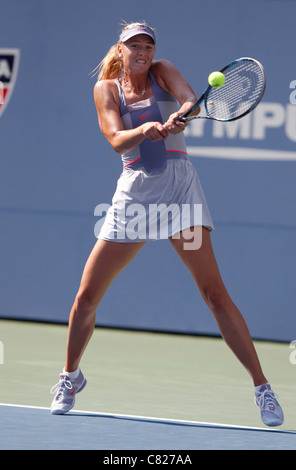 Maria Sharapova della Russia in azione a US Open 2011 Foto Stock