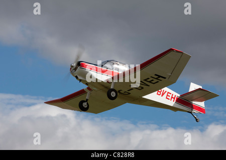 Uno "Jodel" D112 G-BVEH in volo Foto Stock