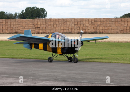 Ubriaco T.66 RA45 serie 3 G DI pinza-AWJE rullaggio lungo il taxi-via a Breighton Airfield Foto Stock