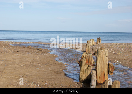 Vista sulla spiaggia e sul mare a Sandsend North Yorkshire Foto Stock