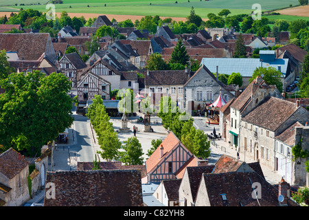 Francia, Seine et Marne, Provins, classificato come patrimonio mondiale dall' UNESCO, ad alto angolo di visione di case Foto Stock