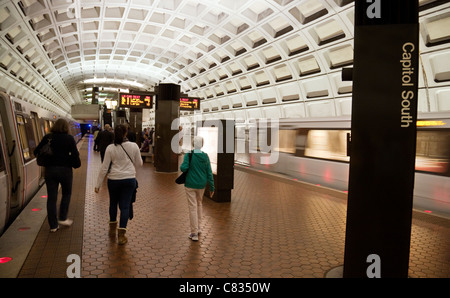 Washington DC Capitol stazione sud, la metropolitana, Vista dalla piattaforma Foto Stock