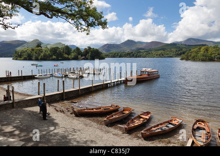 Imbarcazioni presso gli sbarchi a Derwentwater in Keswick nel distretto del lago, REGNO UNITO Foto Stock