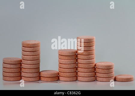 Stack di tablet con grafico a barre Foto Stock