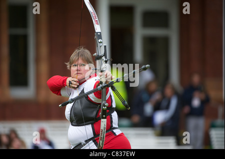 Kateri VRAKKING (CAN), Londra tiro con l'arco classico, parte di Londra si prepara Olympic Test Events, Lords Cricket Ground di Londra Foto Stock