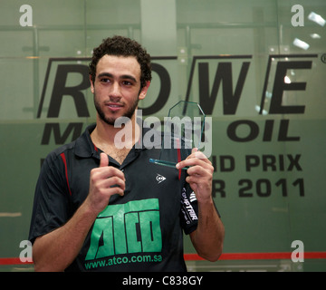 Ramy Ashour (Egitto) ha vinto il 2011 ROWE British Grand Prix in Manchester battendo il mondo numero 1 Nick Matthew (Inghilterra) Foto Stock