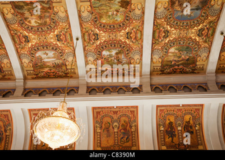 Cambogia, Phnom Penh, il Royal Palace, soffitto dettaglio in trono Hall Foto Stock