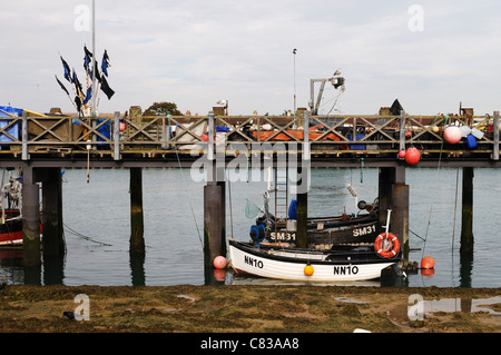 Barche da pesca in porto e sul fiume Ouse a Newhaven. East Sussex. Inghilterra Foto Stock