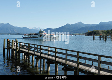 Traghetto sul Chiemsee, Prien Chiemgau Stock Alta Baviera Germania Foto Stock