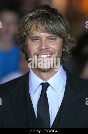 ERIC CHRISTIAN OLSEN LA COSA. PREMIERE MONDIALE. Città Universale di LOS ANGELES CALIFORNIA USA 10 Ottobre 2011 Foto Stock