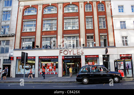 Foyles bookshop in Charing Cross Road a Londra, Inghilterra Foto Stock