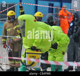 Regno Unito, grande catastrofe esercizio presso la vela olimpica venue, Portland nel Dorset, oltre 150 di polizia, vigili del fuoco, ambulanza e l'eliminazione della bomba Foto Stock