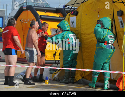 Regno Unito, grande catastrofe esercizio presso la vela olimpica venue, Portland nel Dorset, oltre 150 di polizia, vigili del fuoco, ambulanza e l'eliminazione della bomba Foto Stock