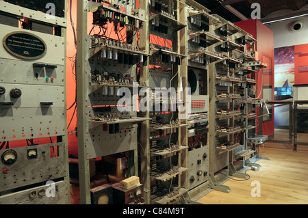 Una replica funzionante della piccola scala macchina sperimentale ("Baby'), il Museo della Scienza e dell'industria, Manchester, Regno Unito. Foto Stock