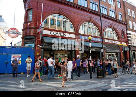 Il Covent Garden Stazione della Metropolitana Foto Stock