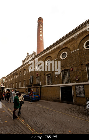 Il vecchio Truman Brewery, Brick Lane, Tower Hamlets, Londra, Inghilterra, Regno Unito. Foto Stock