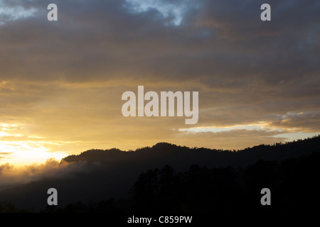 Alba a Dochu La pass Foto Stock