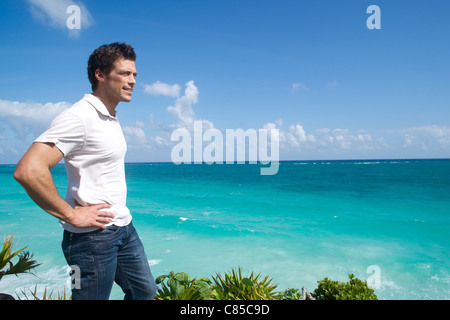 Ritratto di uomo, Reef Playacar Resort and Spa Hotel a Playa del Carmen, Quintana Roo, la penisola dello Yucatan, Messico Foto Stock