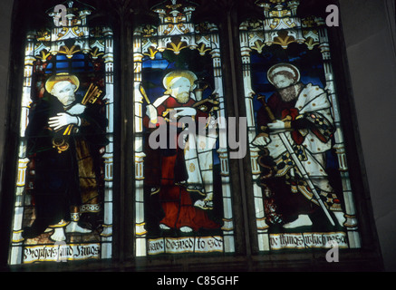 Le finestre di vetro macchiate la chiesa di San Pietro, Brighton East Sussex, Regno Unito (nuovi lavori di ristrutturazione in corso). Foto Stock