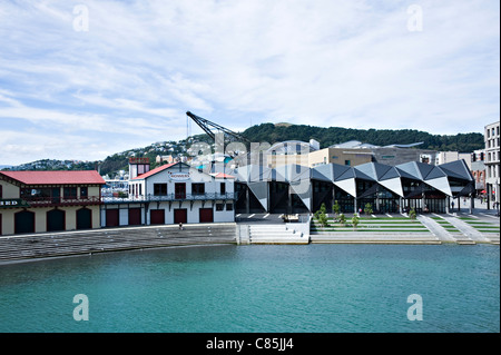 Il Boatshed e Te Raukura Wharewaka centro funzioni al Waterfront Wellington Isola del nord della Nuova Zelanda NZ Foto Stock