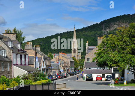 Bridge Street, Ballater, Royal Deeside, Aberdeenshire, Scotland, Regno Unito, Europa. Foto Stock