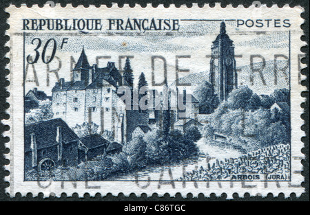 Francia - 1951: un timbro stampato in Francia, mostra il Chateau Bontemps, Arbois Foto Stock