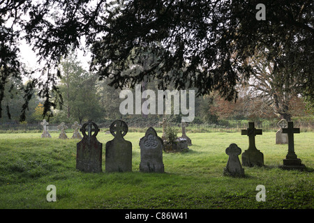 Il cimitero di Wilton Italianamente Chiesa, Wilton, Wiltshire, Inghilterra Foto Stock