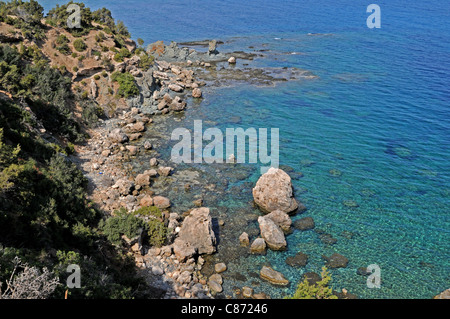 Il selvaggio e robusto litorale nord della penisola di Akamas in Cipro Foto Stock