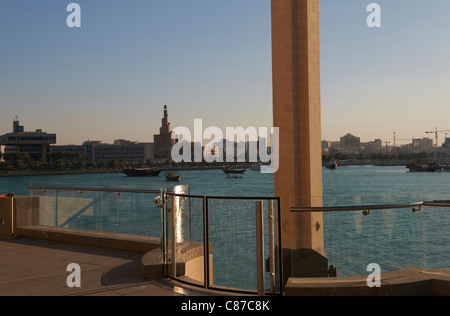 Visualizzare doha verso il centro islamico e souhk waqif dal museo islamico arte qatar medio oriente Foto Stock