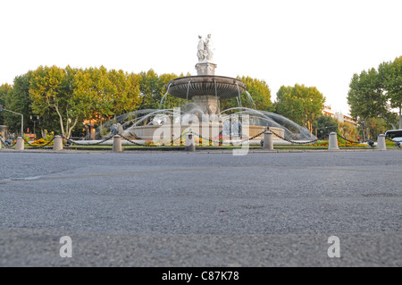 Fontaine de la Rotonde (Rotunda Fontana) in Aix-en-Provence, Francia Foto Stock