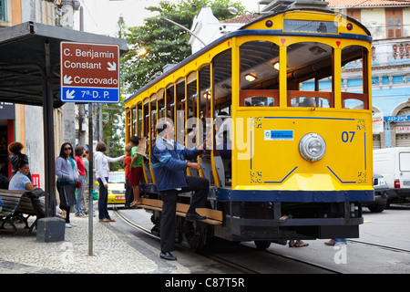Bondinho, Largo dos Guimarães, Santa Teresa, Rio de Janeiro, Brasile Foto Stock