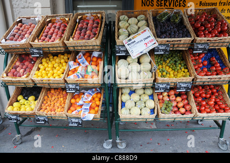 Greengrocery sulla Città Vecchia nella città di Lione, Francia Foto Stock