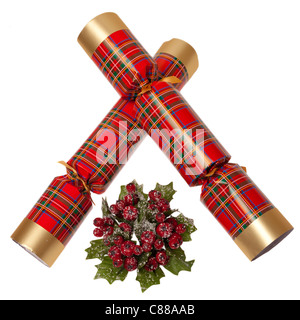 Due cracker di natale su un bianco sfondo isolato Foto Stock