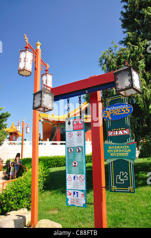 Dragon Khan rollercoaster segno, Cina, del parco a tema PortAventura, Salou, Costa Daurada, provincia di Tarragona Catalogna Foto Stock