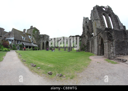 Llanthony Priory nella valle di Ewyas, Montagna Nera, Wales, Regno Unito Foto Stock