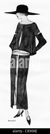 Illustrazione di moda circa 1922 capi dello stilista francese Jacques Doucet (1853–1929) cappello a brimmed largo Foto Stock