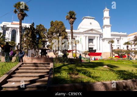 Corte Suprema de Justicia vista dal Parque Bolivar, Sucre città vecchia, Bolivia (patrimonio mondiale UNESCO) Foto Stock