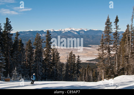 Vista montagna dalle piste, Angel Fire Resort, Angel Fire, Nuovo Messico. Foto Stock