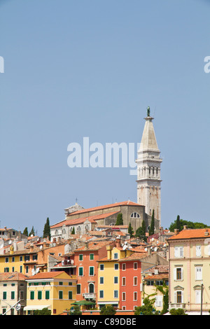 Croazia, Istria, Rovigno, veduta della chiesa in città Foto Stock