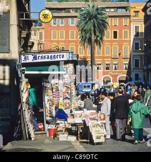 Edicola Piazza di Spagna Roma Italia Foto Stock