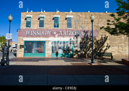 U.S.A. In Arizona, Wislow, muarls sulla rotta 66 Foto Stock