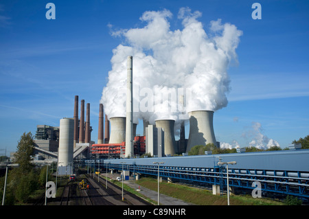 Neurath brown Coal Fired power station in Nord Reno Westafalia in Germania Foto Stock