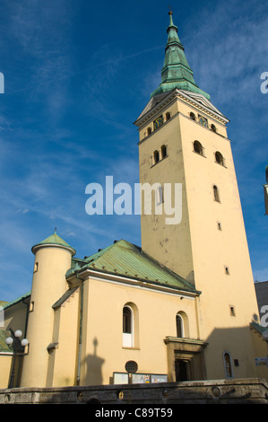 Kostol Najsvatejsej Trojice la chiesa della Santissima Trinità a Namestie Andreja Hlinku square Žilina Slovacchia Europa Foto Stock