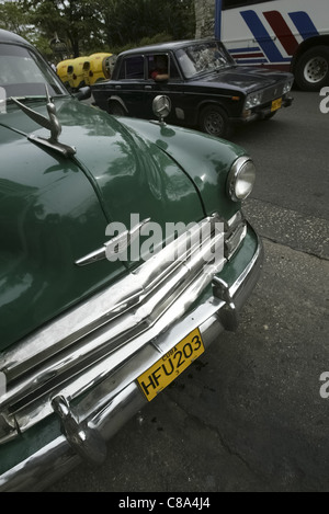 Vecchio vintage Chevrolet auto anteriore grill a l'Avana, Cuba Foto Stock