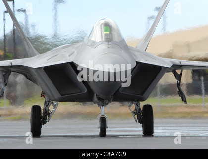 F-22 sul flightline Luglio 9, 2010, in corrispondenza del giunto di base Harbor-Hickam perla, Hawaii. Foto Stock