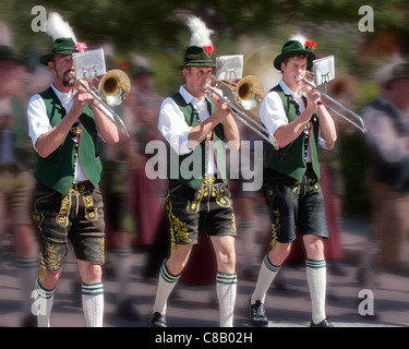 DE - Baviera: tradizionali bavaresi musicisti Foto Stock