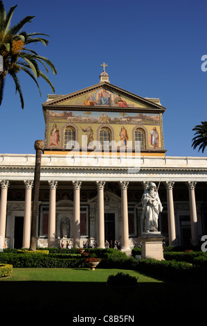 Italia, Roma, basilica di San Paolo fuori le Mura Foto Stock