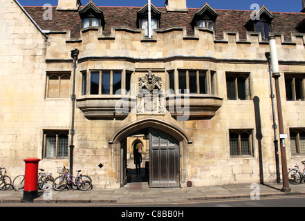 Servizio di portineria e cancello principale del Pembroke College di Cambridge Foto Stock