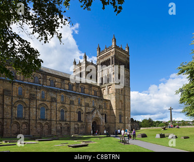 La Cattedrale di Durham dal palazzo verde, County Durham, North East England, Regno Unito Foto Stock