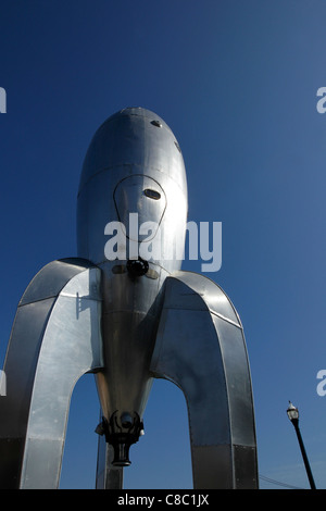 Rocket To Luna rocketship mars classic vintage ray gun Buck Rogers ufo alien alieni uomini da Marte spazio alluminio cosmica Foto Stock